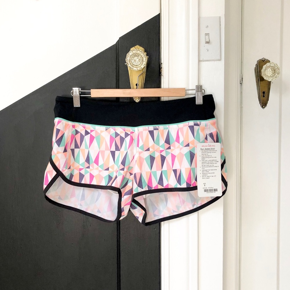 NWT lululemon speed shorts size 8 in stained glass